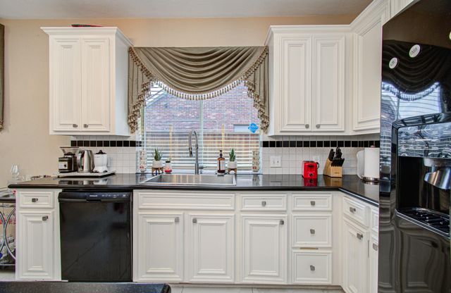 12427 Shadycrest Drive, Houston, TX 77082