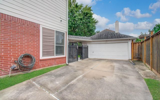 12427 Shadycrest Drive, Houston, TX 77082
