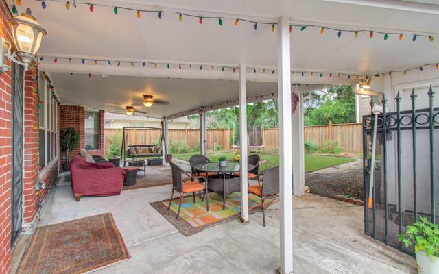 12427 Shadycrest Drive, Houston, TX 77082