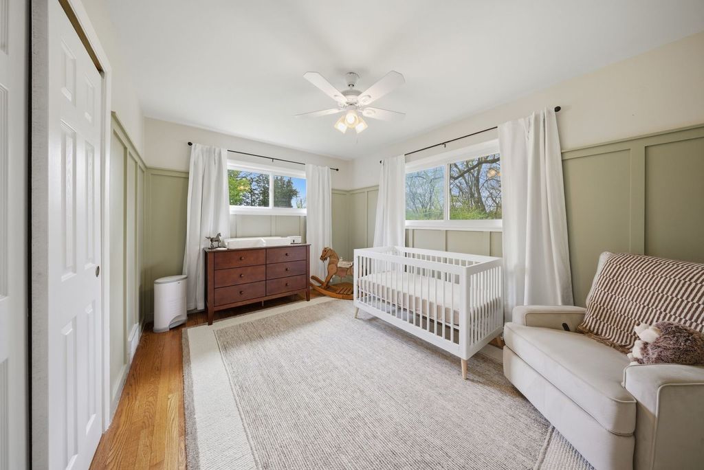 Image 17 of property listing at 11N980 Almora Terrace, Elgin, IL 60124