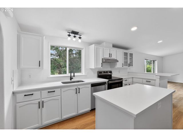 2031 LOOP Rd, Stevenson, WA 98648