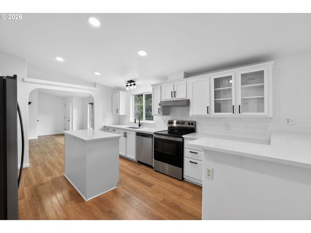 2031 LOOP Rd, Stevenson, WA 98648