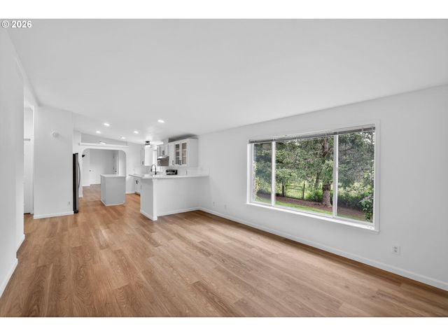 2031 LOOP Rd, Stevenson, WA 98648