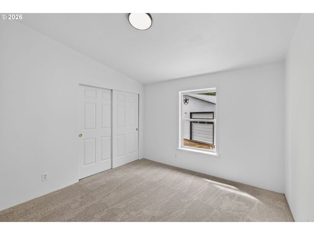 2031 LOOP Rd, Stevenson, WA 98648