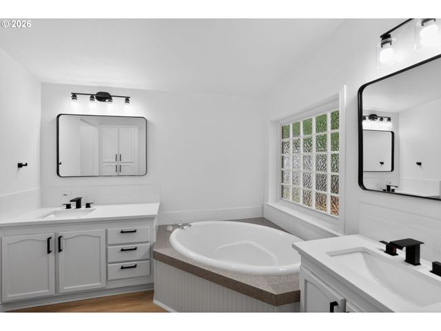 2031 LOOP Rd, Stevenson, WA 98648