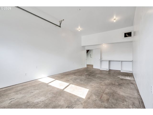 2031 LOOP Rd, Stevenson, WA 98648