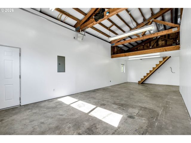 2031 LOOP Rd, Stevenson, WA 98648