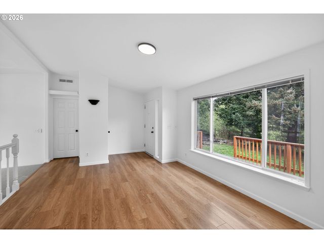 2031 LOOP Rd, Stevenson, WA 98648