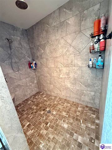28 Arlington Drive, Elizabethtown, KY 42701
