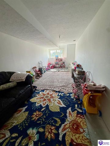 28 Arlington Drive, Elizabethtown, KY 42701