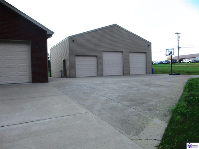 28 Arlington Drive, Elizabethtown, KY 42701