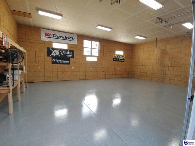 28 Arlington Drive, Elizabethtown, KY 42701