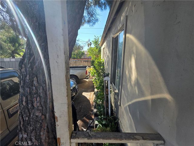 264 N Dillon, San Jacinto, CA 92583