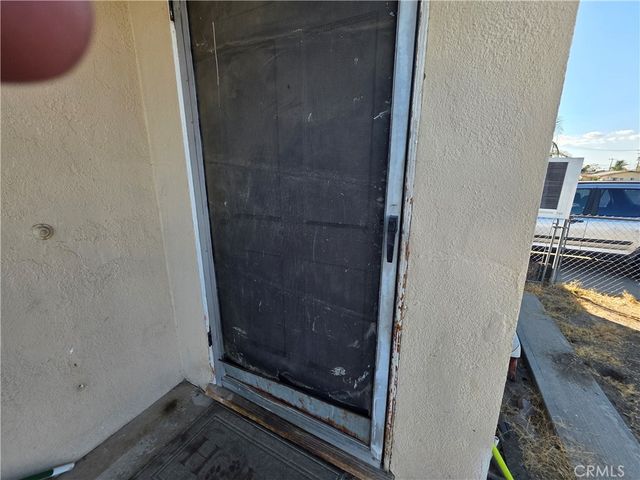 264 N Dillon, San Jacinto, CA 92583