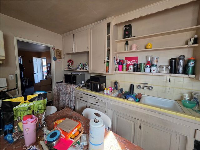 264 N Dillon, San Jacinto, CA 92583