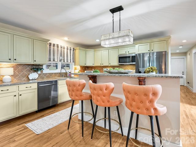 1645 Ivy Hill Road, Marshall, NC 28753