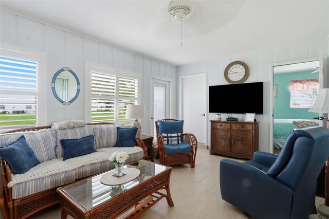 510 CIRCLEWOOD DRIVE P1-2, Venice, FL 34293