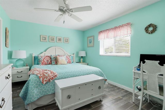 510 CIRCLEWOOD DRIVE P1-2, Venice, FL 34293