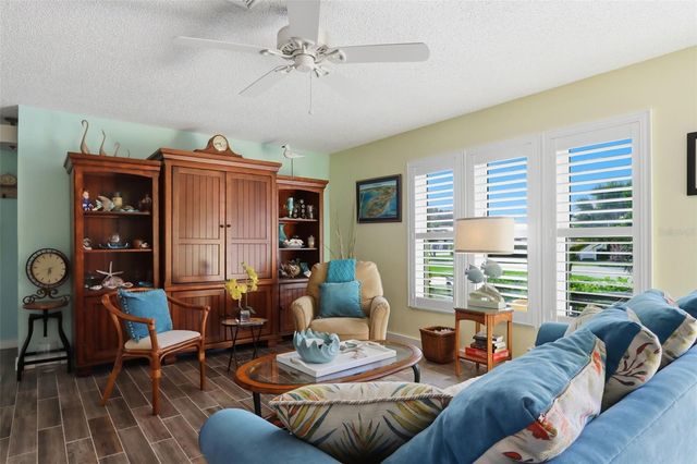 510 CIRCLEWOOD DRIVE P1-2, Venice, FL 34293