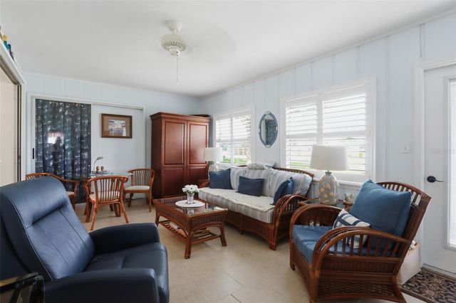 510 CIRCLEWOOD DRIVE P1-2, Venice, FL 34293
