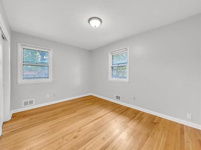 3717 S Hocker Street, Independence, MO 64055