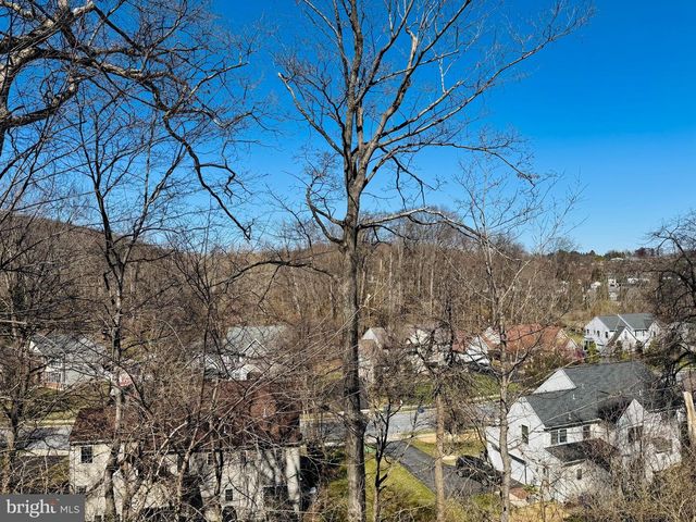 9 COURTNEY REA CIR, Reading, PA 19606