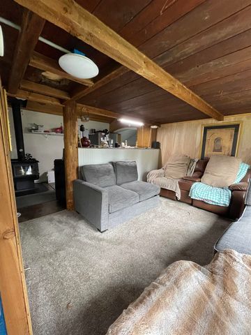 746 NINE MILE HILL ROAD, Fairbanks, AK 99712