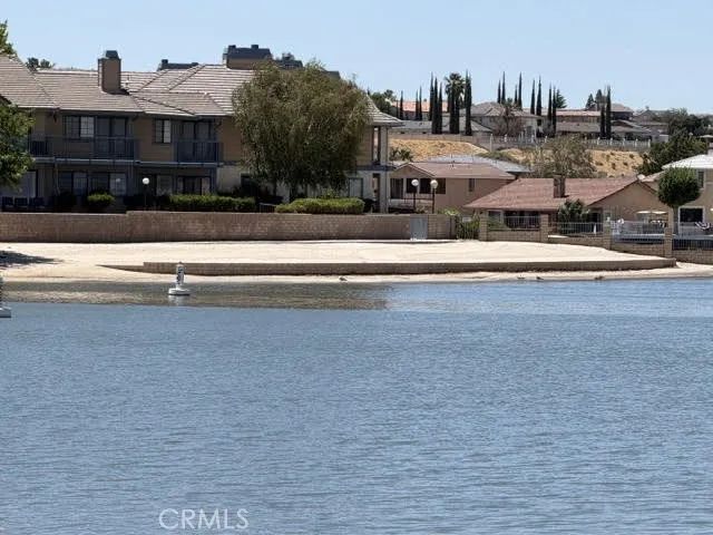 17950 Fremontia, Victorville, CA 92395