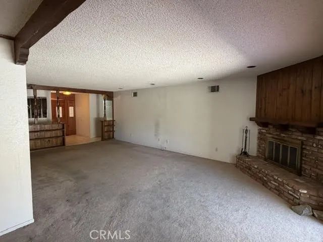 17950 Fremontia, Victorville, CA 92395