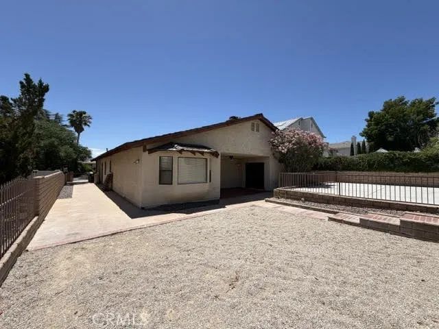 17950 Fremontia, Victorville, CA 92395