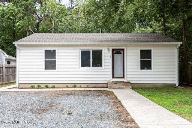 23 Lighthouse Drive, Waretown, NJ 08758