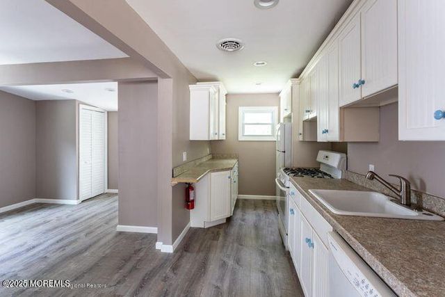 23 Lighthouse Drive, Waretown, NJ 08758