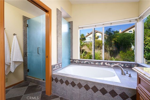 5 Seabridge Road, Laguna Niguel, CA 92677