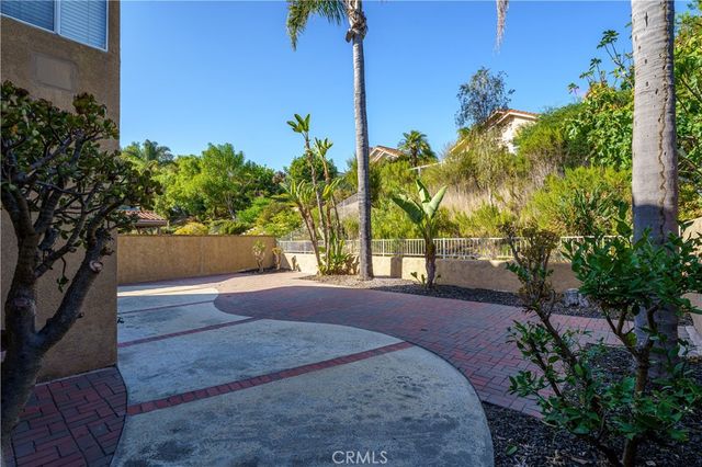 5 Seabridge Road, Laguna Niguel, CA 92677