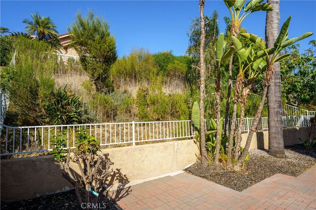 5 Seabridge Road, Laguna Niguel, CA 92677