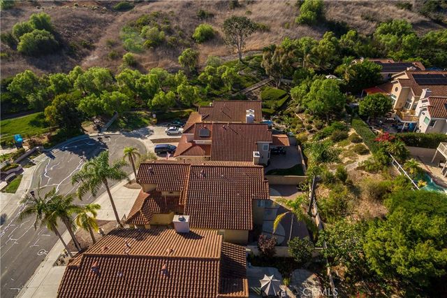 5 Seabridge Road, Laguna Niguel, CA 92677