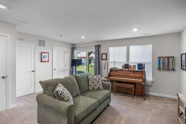 6 CARDINAL WAY, Mount Laurel, NJ 08054