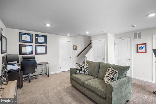 6 CARDINAL WAY, Mount Laurel, NJ 08054