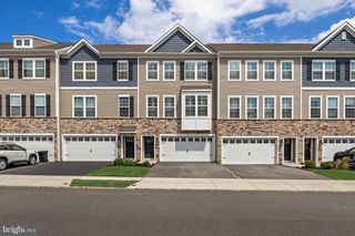 6 CARDINAL WAY, Mount Laurel, NJ 08054