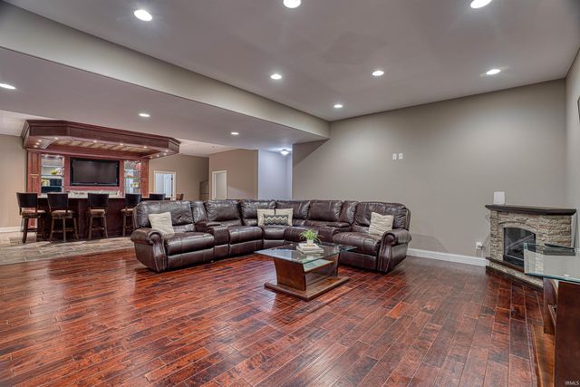 5977 Medinah Drive, Newburgh, IN 47630