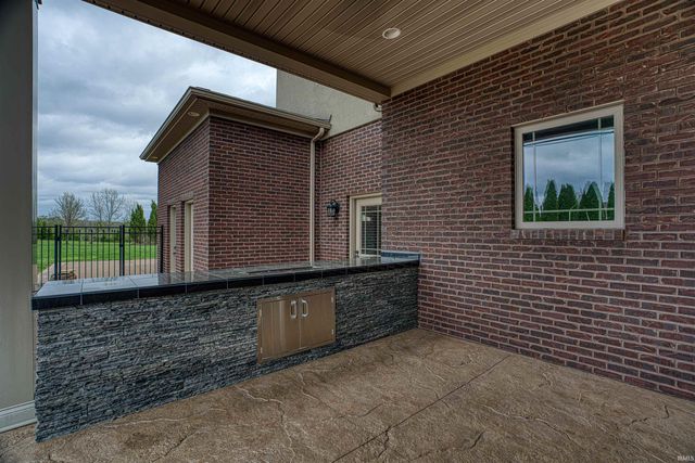 5977 Medinah Drive, Newburgh, IN 47630
