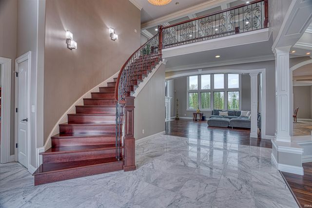 5977 Medinah Drive, Newburgh, IN 47630