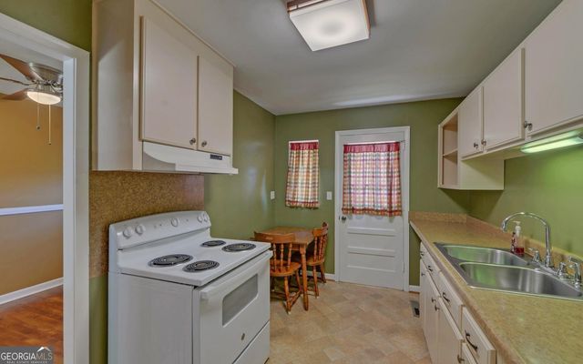 60 Kelsey Drive, Hartwell, GA 30643