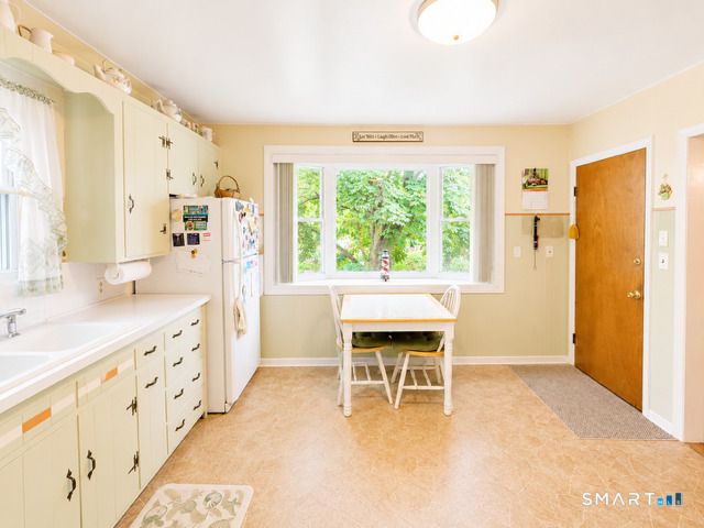 4 Orchard Street, West Haven, CT 06516