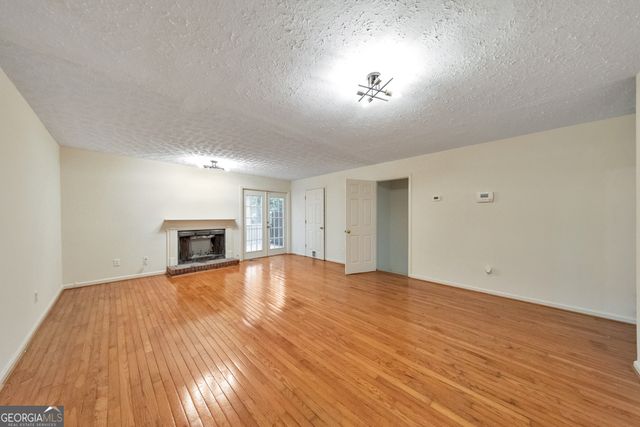 1005 Kennesborough Road NW, Kennesaw, GA 30144