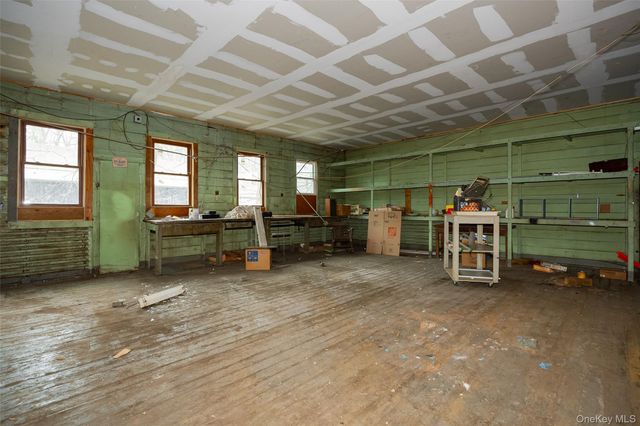 24-28 Vineyard Avenue, Highland, NY 12528