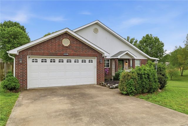 1428 Kay Lynn Drive, Pea Ridge, AR 72751