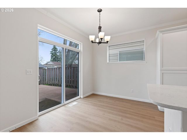 20825 Sw RAVENSWOOD St, Beaverton, OR 97078