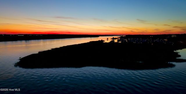 120 NE 17th Street, Oak Island, NC 28465