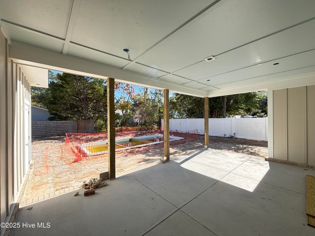 120 NE 17th Street, Oak Island, NC 28465